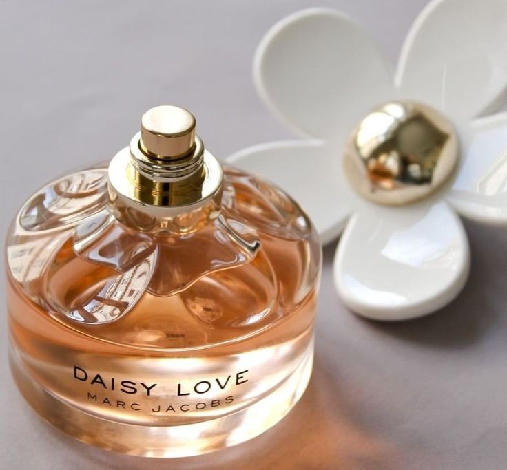 EAU DE TOILETTE SPRAY MARC JACOBS DAISY LOVE