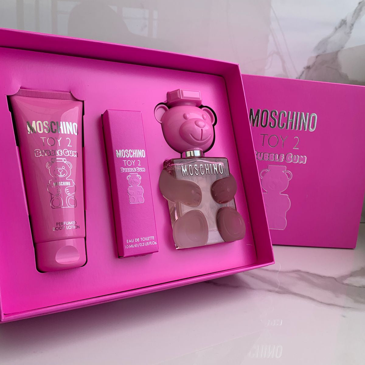 KIT MOSCHINO BUBBLE GUM TOY 2 EAU DE TOILETTE