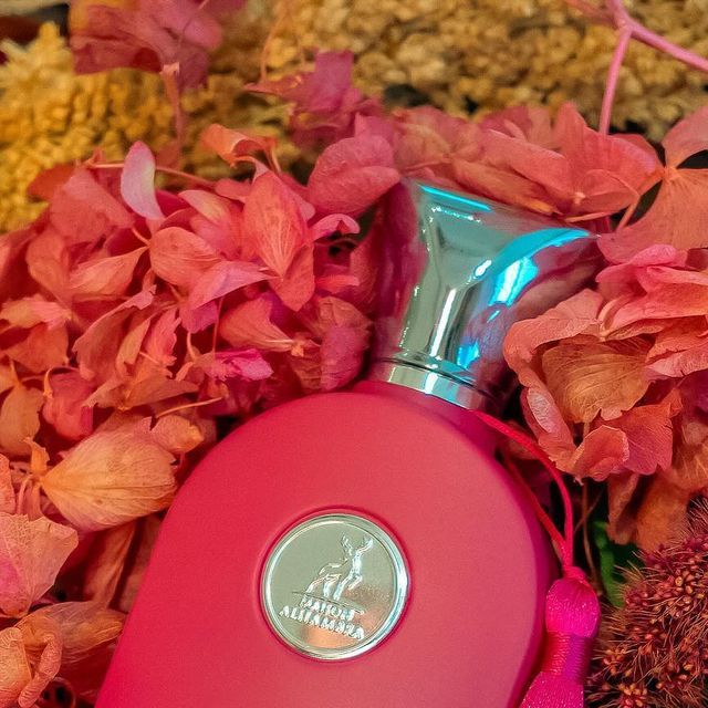 EAU PERFUME POUR FEMME REYNA